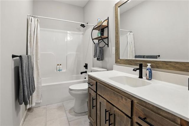 27800 E 134th Street, Lee's Summit, MO 64086