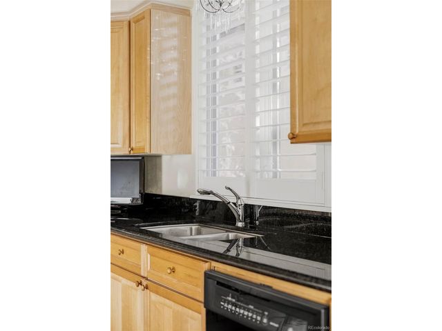 335 Josephine St D, Denver, CO 80206