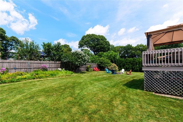 43 Crescendo Drive, Warwick, RI 02889