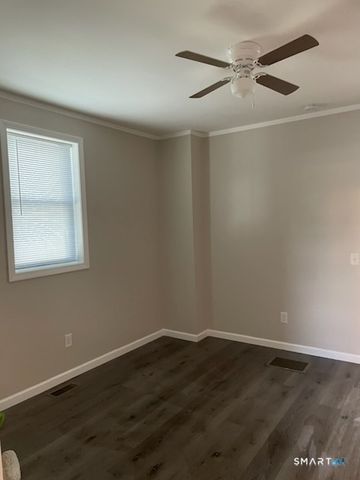 563 Howe 1st Floor Avenue, Shelton, CT 06484