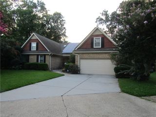 5 Honeysuckle HL, Hampton, VA 23669