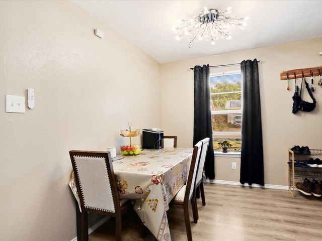 3760 Stagecoach Trail, Dallas, TX 75241