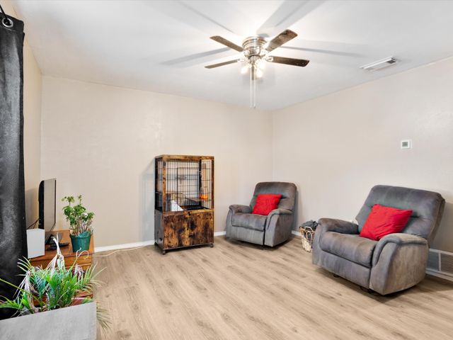 3760 Stagecoach Trail, Dallas, TX 75241