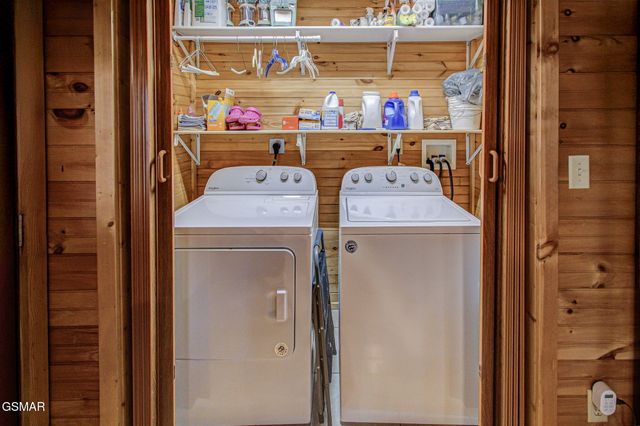 4917 Latta Way, Gatlinburg, TN 37738