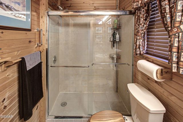 4917 Latta Way, Gatlinburg, TN 37738