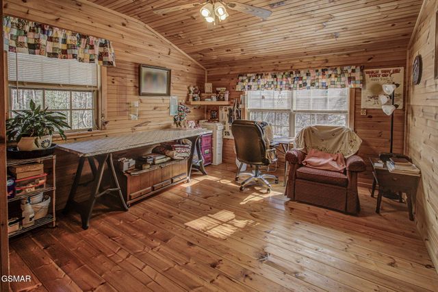 4917 Latta Way, Gatlinburg, TN 37738