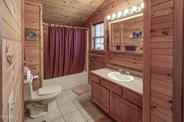 4917 Latta Way, Gatlinburg, TN 37738