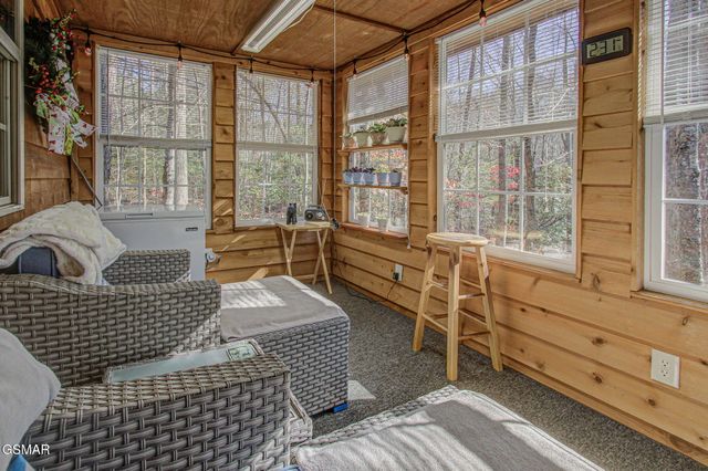 4917 Latta Way, Gatlinburg, TN 37738