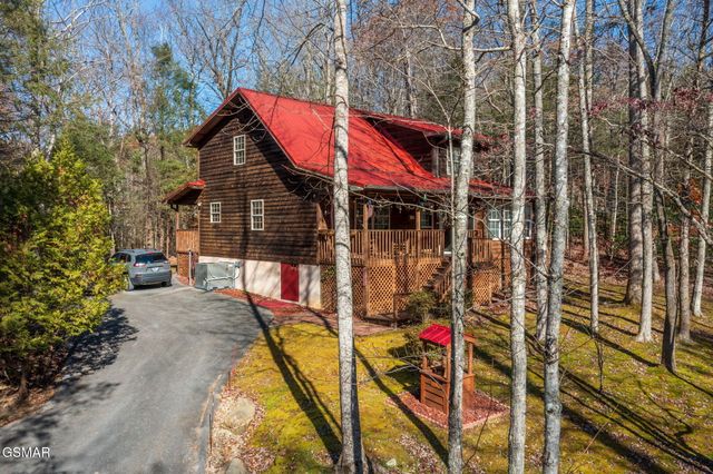 4917 Latta Way, Gatlinburg, TN 37738