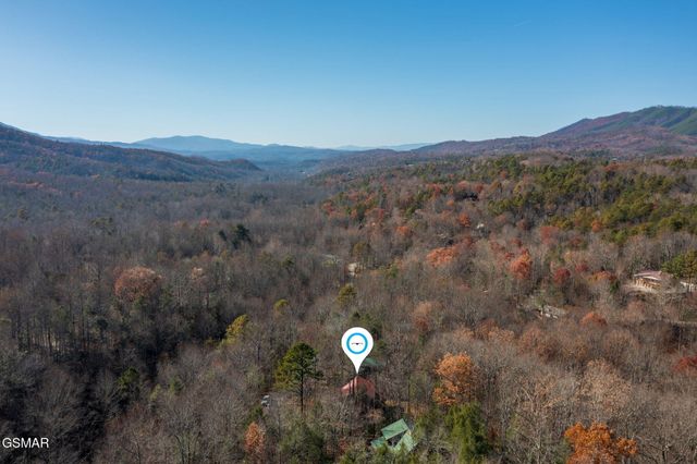 4917 Latta Way, Gatlinburg, TN 37738