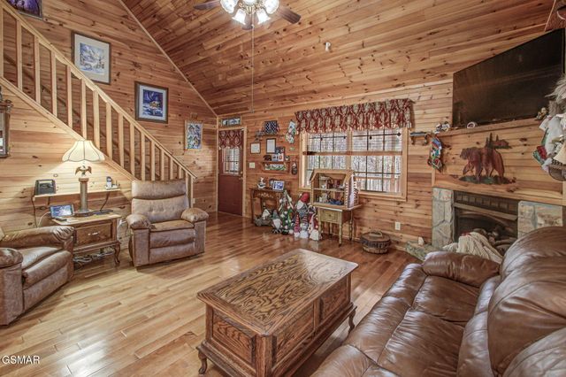 4917 Latta Way, Gatlinburg, TN 37738