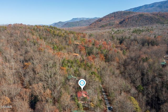 4917 Latta Way, Gatlinburg, TN 37738