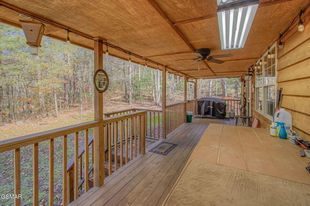 4917 Latta Way, Gatlinburg, TN 37738