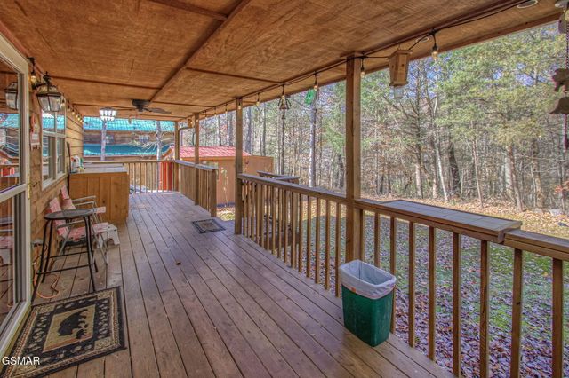 4917 Latta Way, Gatlinburg, TN 37738