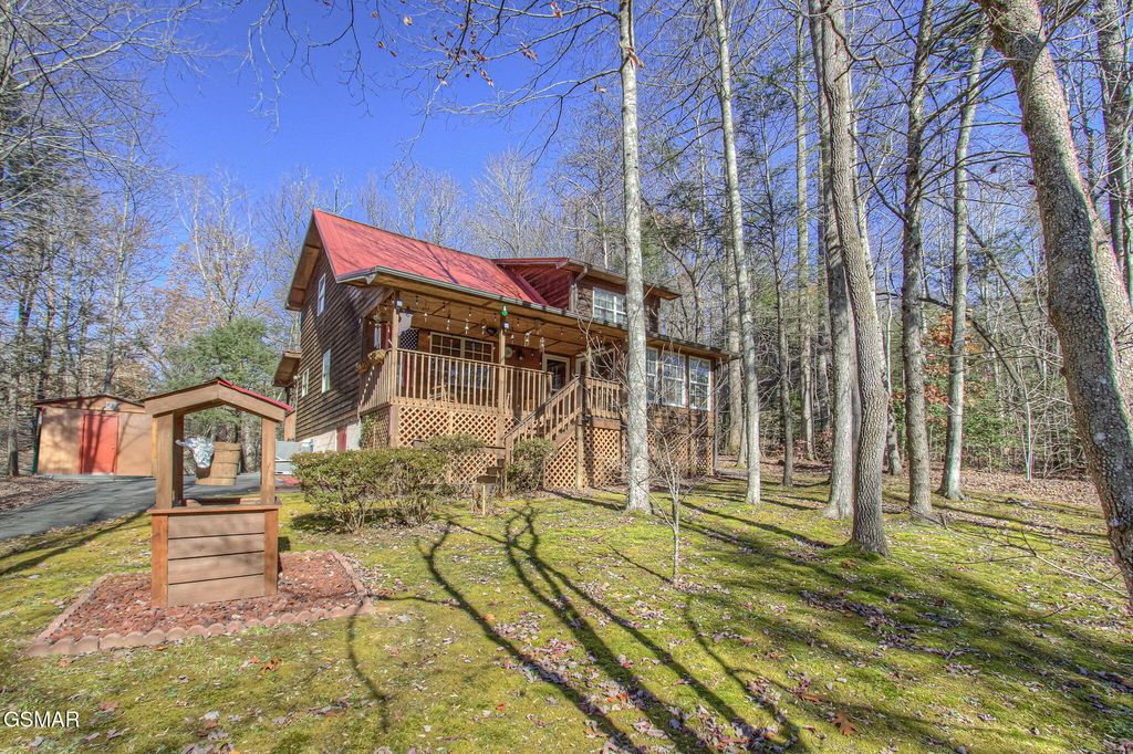 4917 Latta Way, Gatlinburg, TN 37738