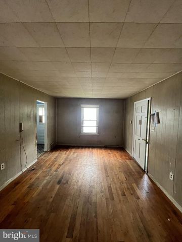 5633 JAMESTOWN RD, Hyattsville, MD 20782