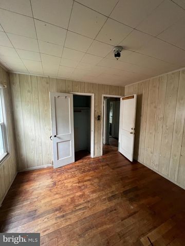 5633 JAMESTOWN RD, Hyattsville, MD 20782