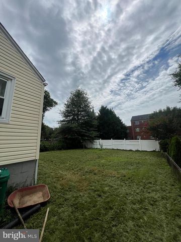 5633 JAMESTOWN RD, Hyattsville, MD 20782