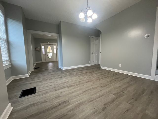 219 N Crawford Ave, New Castle, PA 16101