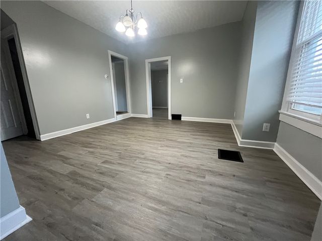 219 N Crawford Ave, New Castle, PA 16101