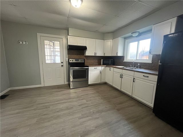 219 N Crawford Ave, New Castle, PA 16101