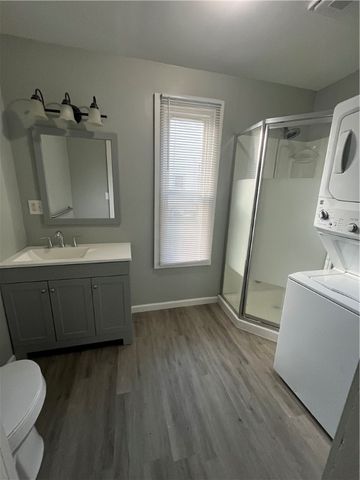 219 N Crawford Ave, New Castle, PA 16101