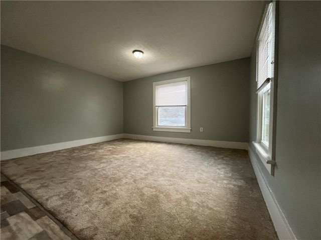 219 N Crawford Ave, New Castle, PA 16101