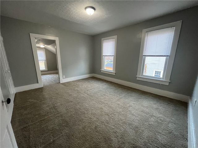 219 N Crawford Ave, New Castle, PA 16101