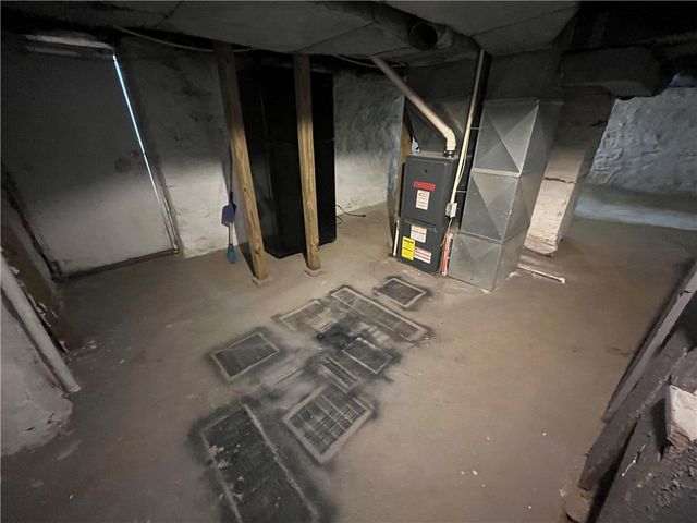 219 N Crawford Ave, New Castle, PA 16101