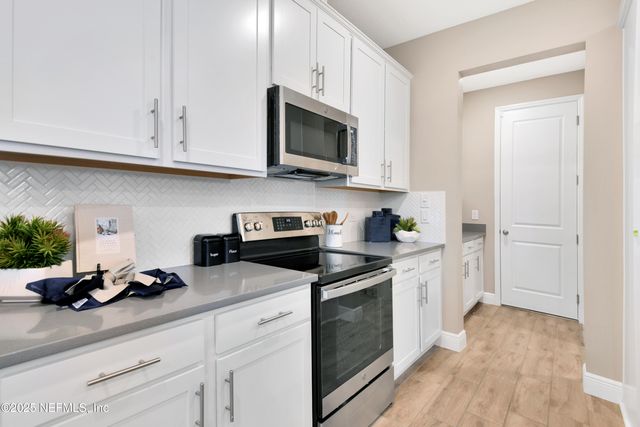 332 ALEXANDRITE Street, Deland, FL 32720