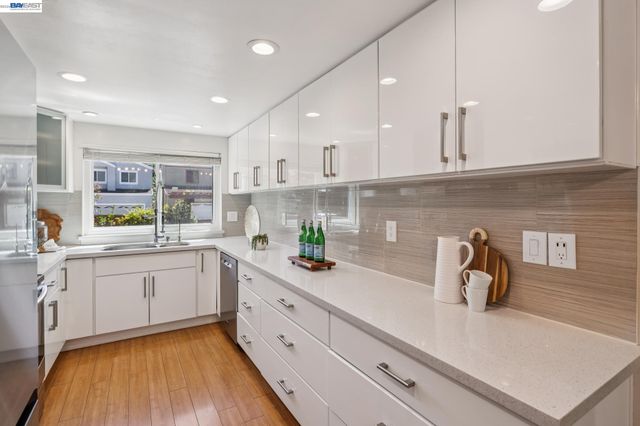 28086 Thorup Ln, Hayward, CA 94542