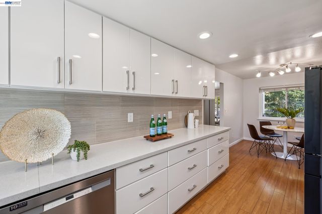 28086 Thorup Ln, Hayward, CA 94542