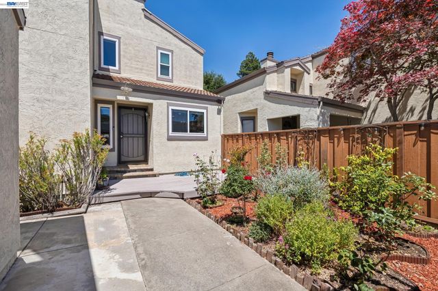 28086 Thorup Ln, Hayward, CA 94542