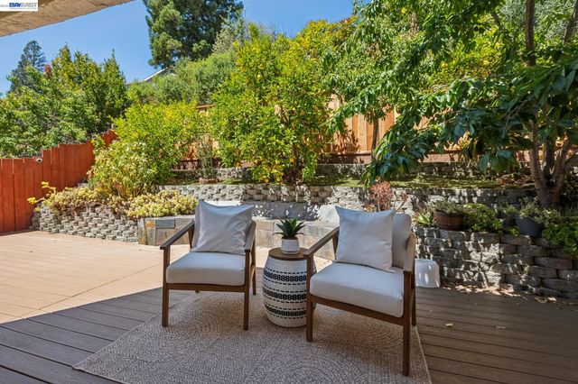 28086 Thorup Ln, Hayward, CA 94542