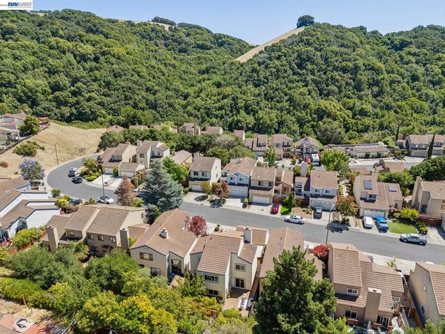 28086 Thorup Ln, Hayward, CA 94542