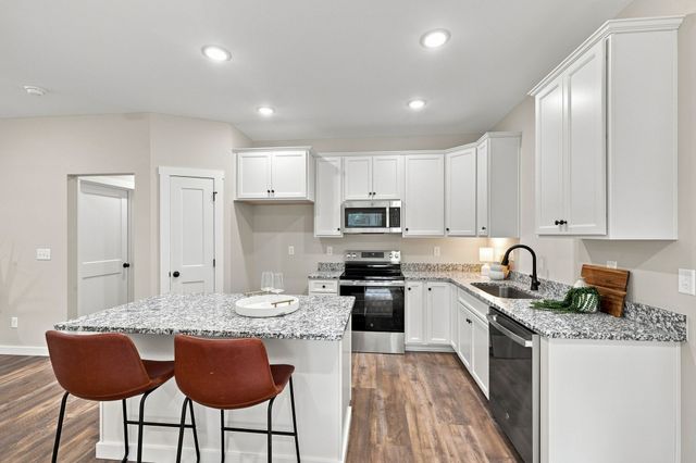 1063 Promise Land Road, Charlotte, TN 37036