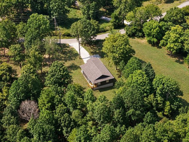 1063 Promise Land Road, Charlotte, TN 37036