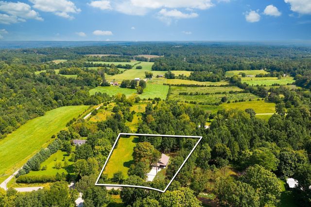 1063 Promise Land Road, Charlotte, TN 37036