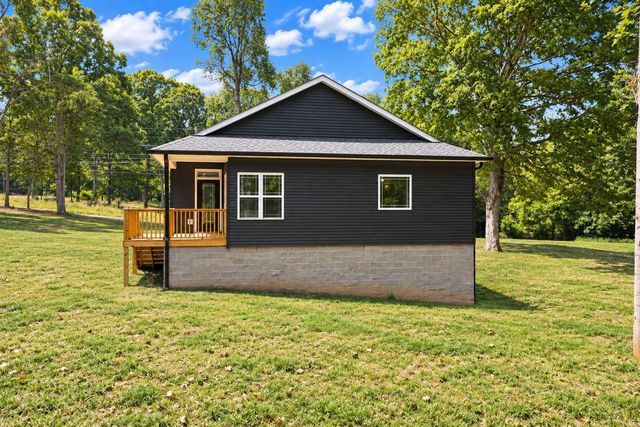 1063 Promise Land Road, Charlotte, TN 37036