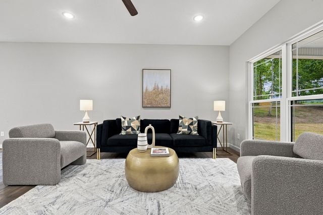 1063 Promise Land Road, Charlotte, TN 37036