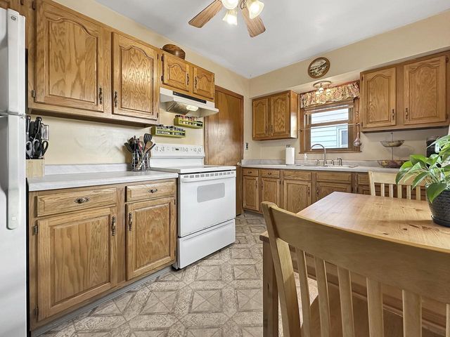 3136 S Chase AVENUE, Milwaukee, WI 53207