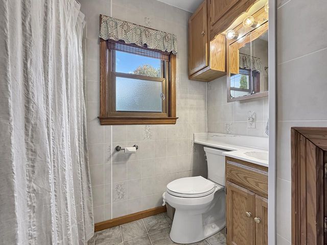 3136 S Chase AVENUE, Milwaukee, WI 53207