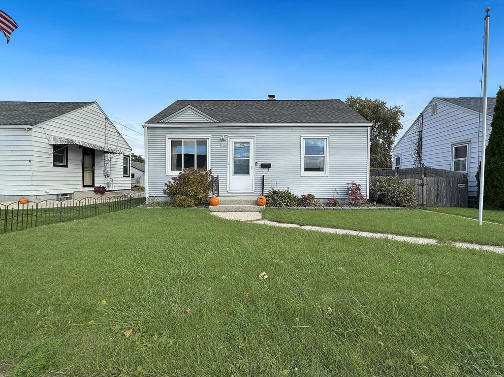 3136 S Chase AVENUE, Milwaukee, WI 53207