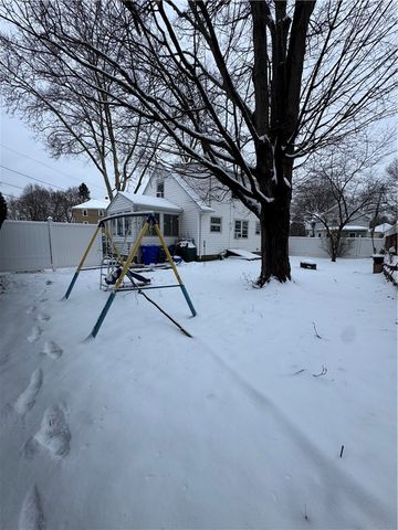 4 Dunbar Street, Providence, RI 02909