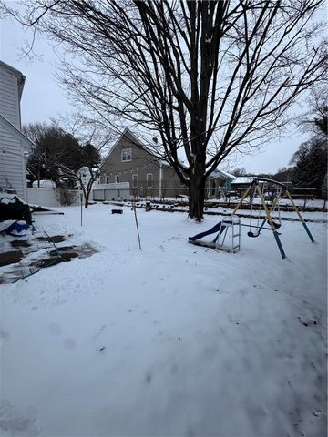 4 Dunbar Street, Providence, RI 02909