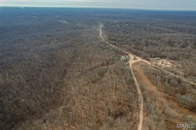 13071 Industry Road, Lebanon, MO 65536