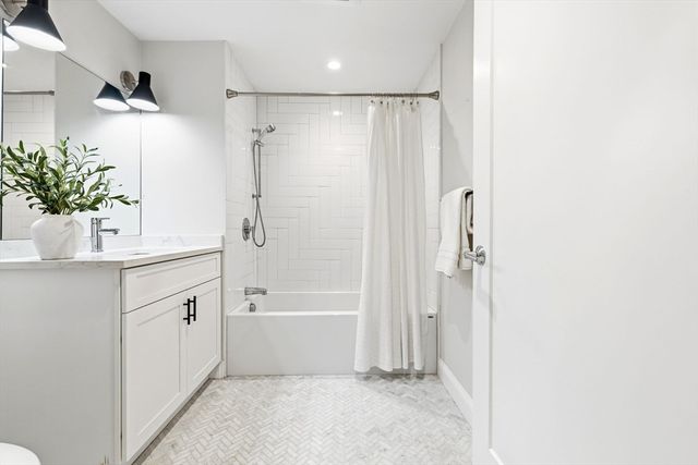 40 Westmoreland Street 5, Boston, MA 02124