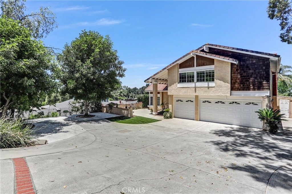 Image 4 of property listing at 3931 E Lorencita Drive, West Covina, CA 91791