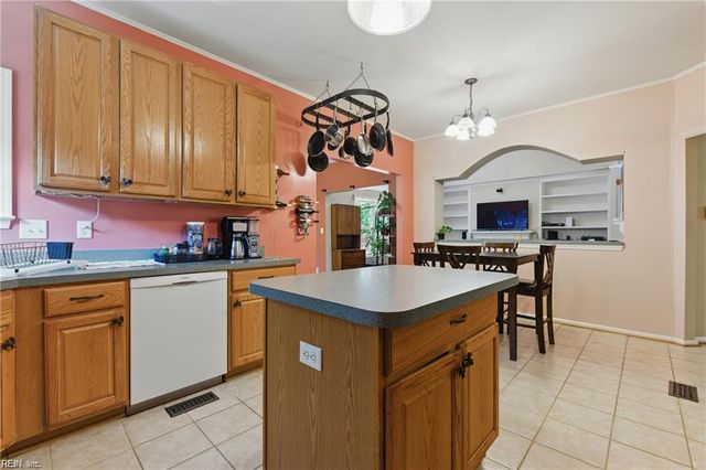 418 Rolling Hills DR, Williamsburg, VA 23185