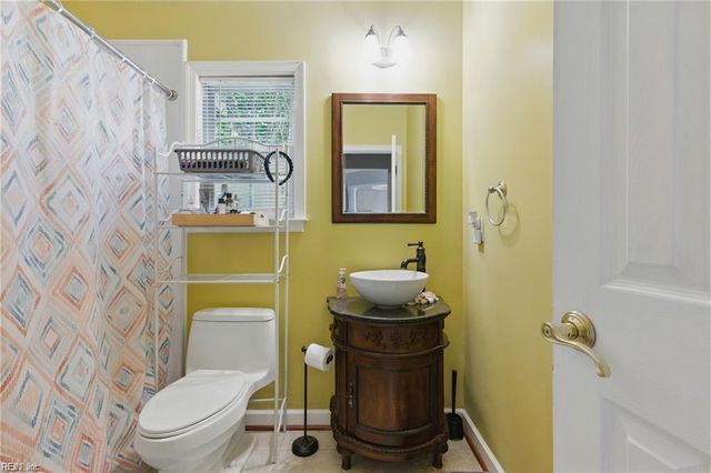 418 Rolling Hills DR, Williamsburg, VA 23185
